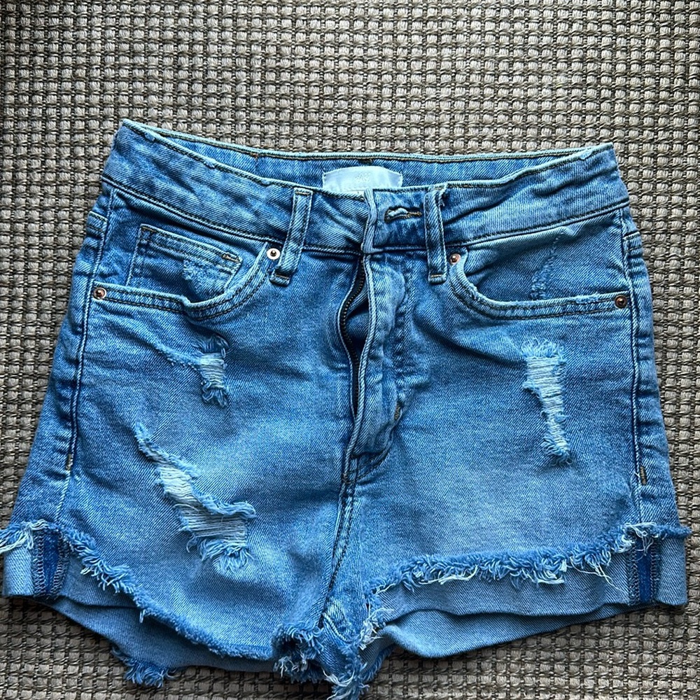 Women’s H&M jean short